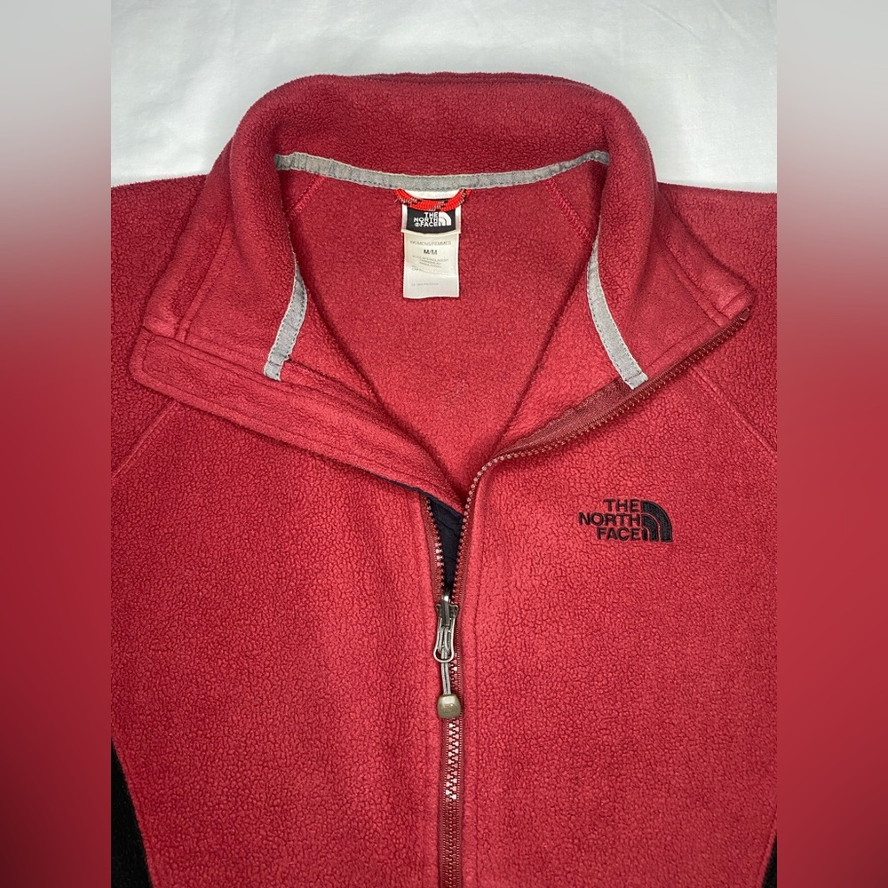 North Face Red Fleece Full Zip TKA 200 Womens Medium Zip Pockets